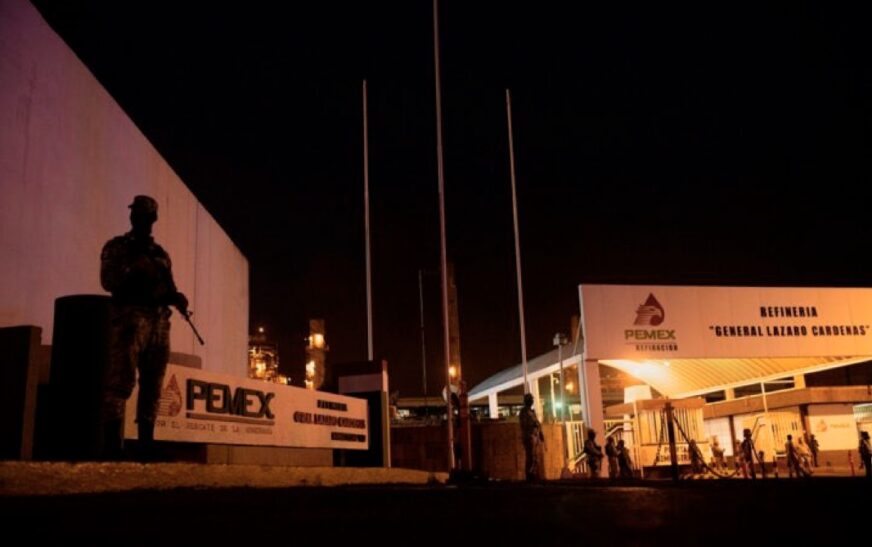 Ataque armado en refinería de Minatitlán deja un guardia muerto y otro herido